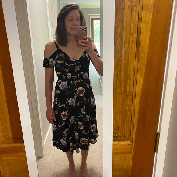 Meet your Posher, Lorri - Picture 1 of 1